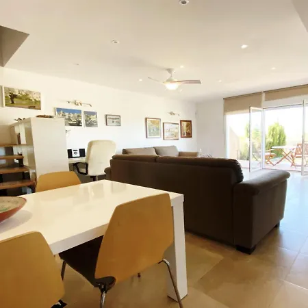 Villa Buena Vista - 5 Bedroom Fully Air-conditioned With Private Swimming Pool *