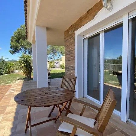 Buena Vista - 5 Bedroom Fully Air-conditioned With Private Swimming Pool Villa